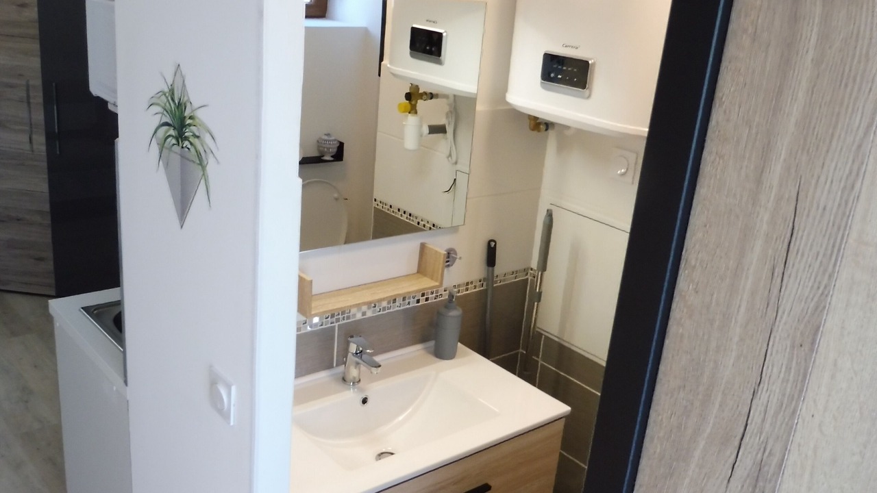 Photo of Bathroom in Les Mees