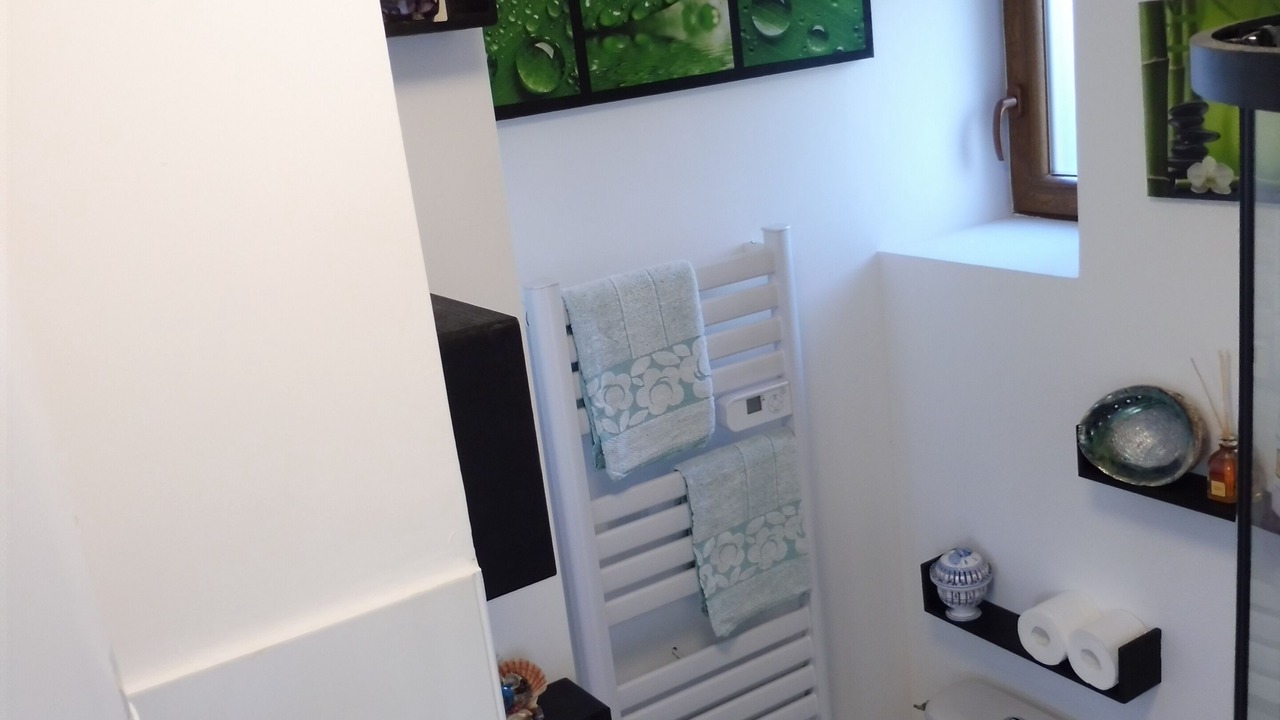 Photo of Bathroom in Les Mees