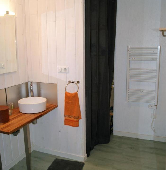 Photo of Bathroom in Saint-Pierre-d'Exideuil